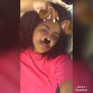 Meet your Posher, Leah